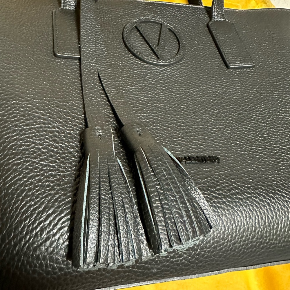 Mario Valentino tote bag measurements are 19 x 11 bottom 14 inches wide - Picture 11 of 11